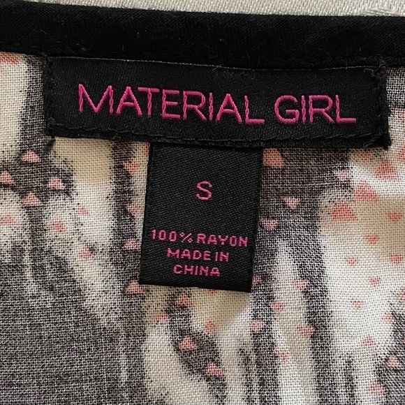 Material Girl women’s. Small Jumpsuit, spaghetti straps Elastic waist   Size S - Picture 4 of 4